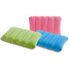 Almohada inflable. 0.43 x 0.28 x 0.90 m.
